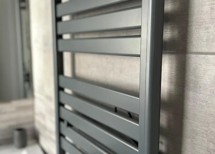 Timco With Balcony And Air-conditioner *