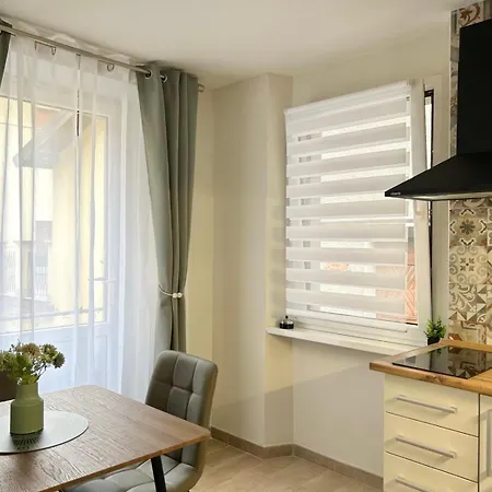 Timco With Balcony And Air-conditioner