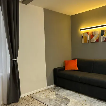 Timco With Balcony And Air-conditioner Appartement Torno