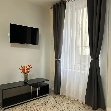 Timco With Balcony And Air-conditioner