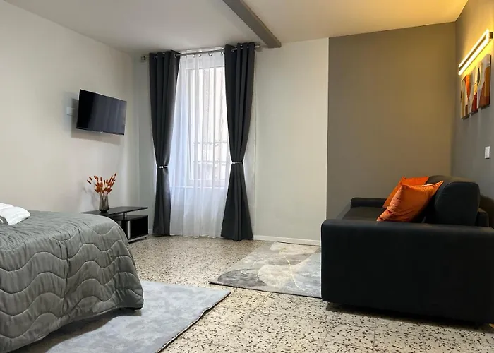Timco With Balcony And Air-conditioner Apartman Torno