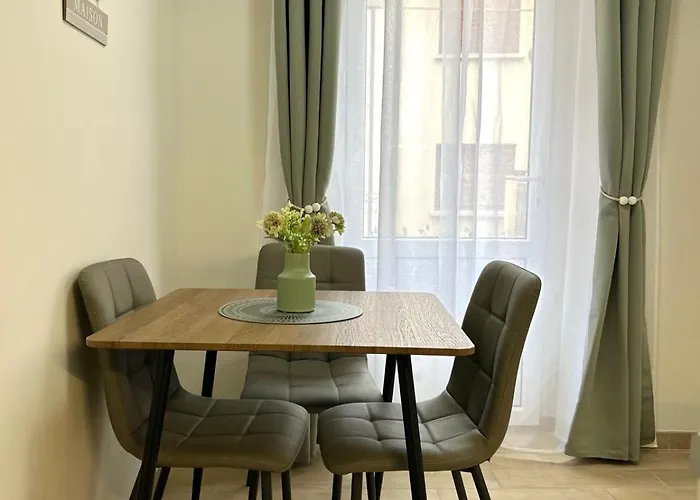 Timco With Balcony And Air-conditioner Apartman Torno