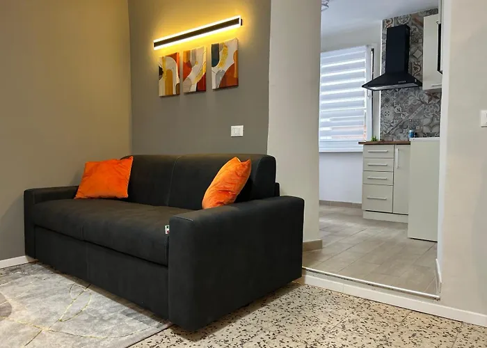 Timco With Balcony And Air-conditioner Apartman *