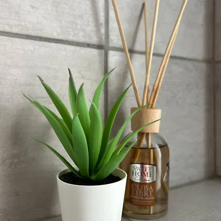 Timco With Balcony And Air-conditioner *