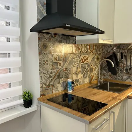 Timco With Balcony And Air-conditioner *